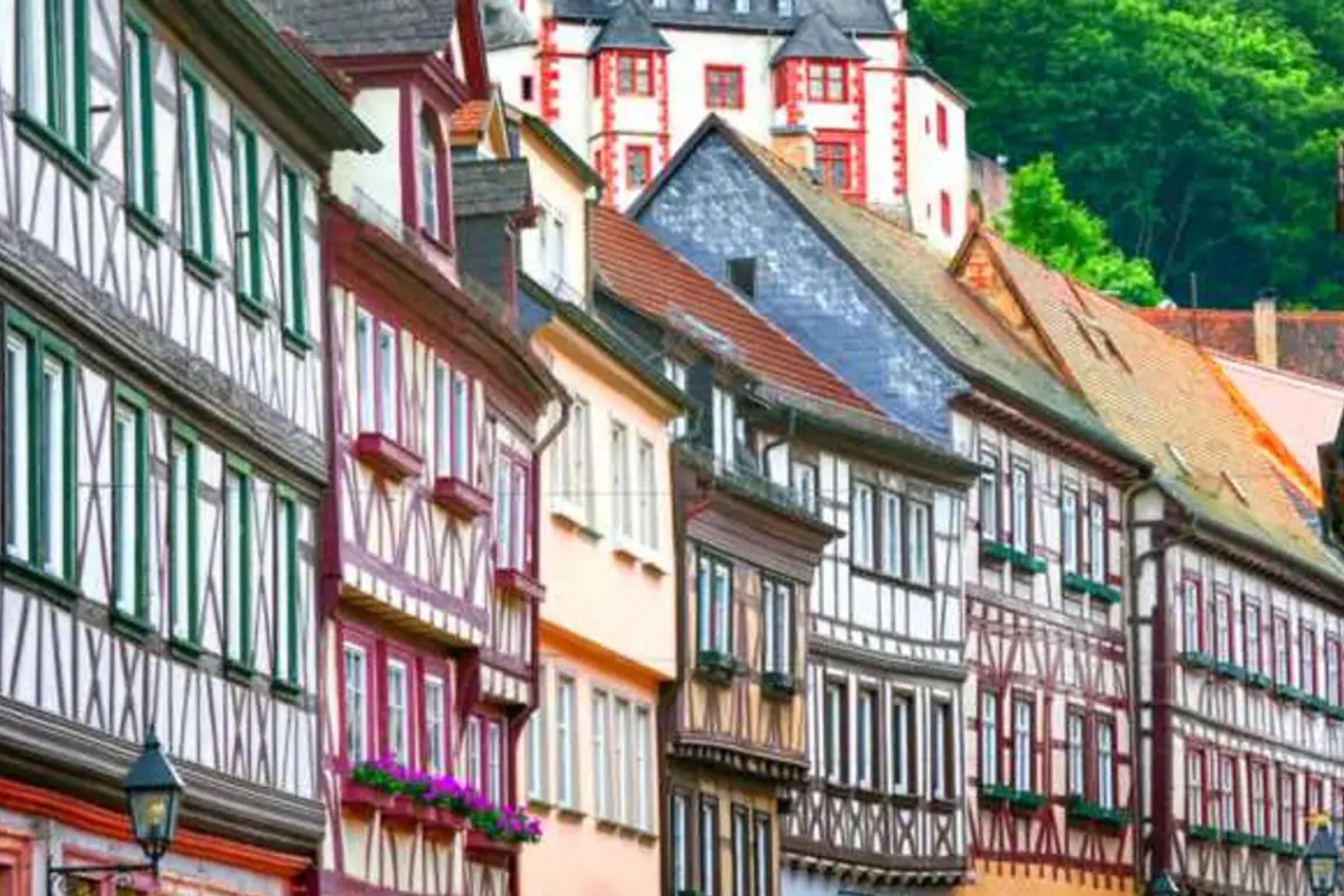 Old Town Frankfurt: The Missing Treasure Exploration Game
